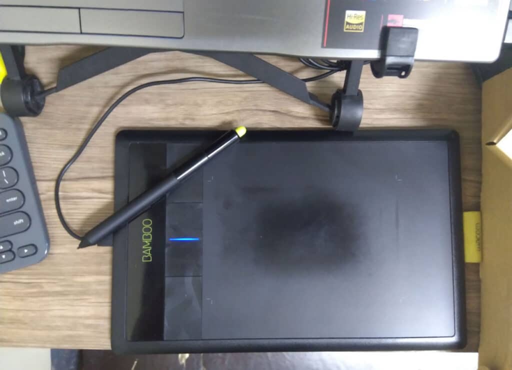 Photo of Wacom Bamboo CTH 470 for a blog post on toolongdidntdraw.com
